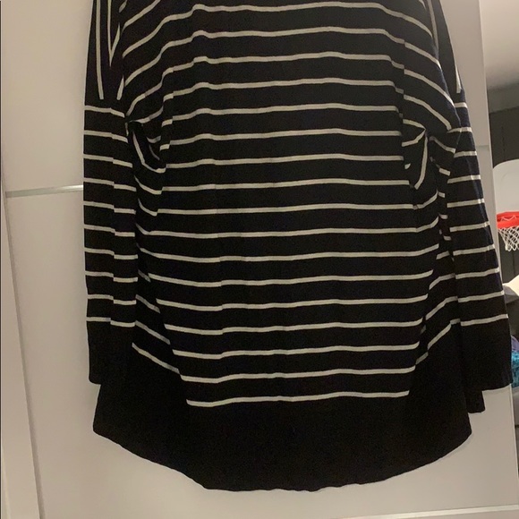 H&M black and white striped sweater - Picture 4 of 4
